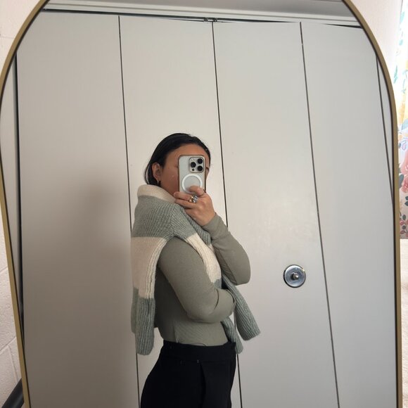 H&M Cozy Ribbed Stripe Sweater - Picture 3 of 7